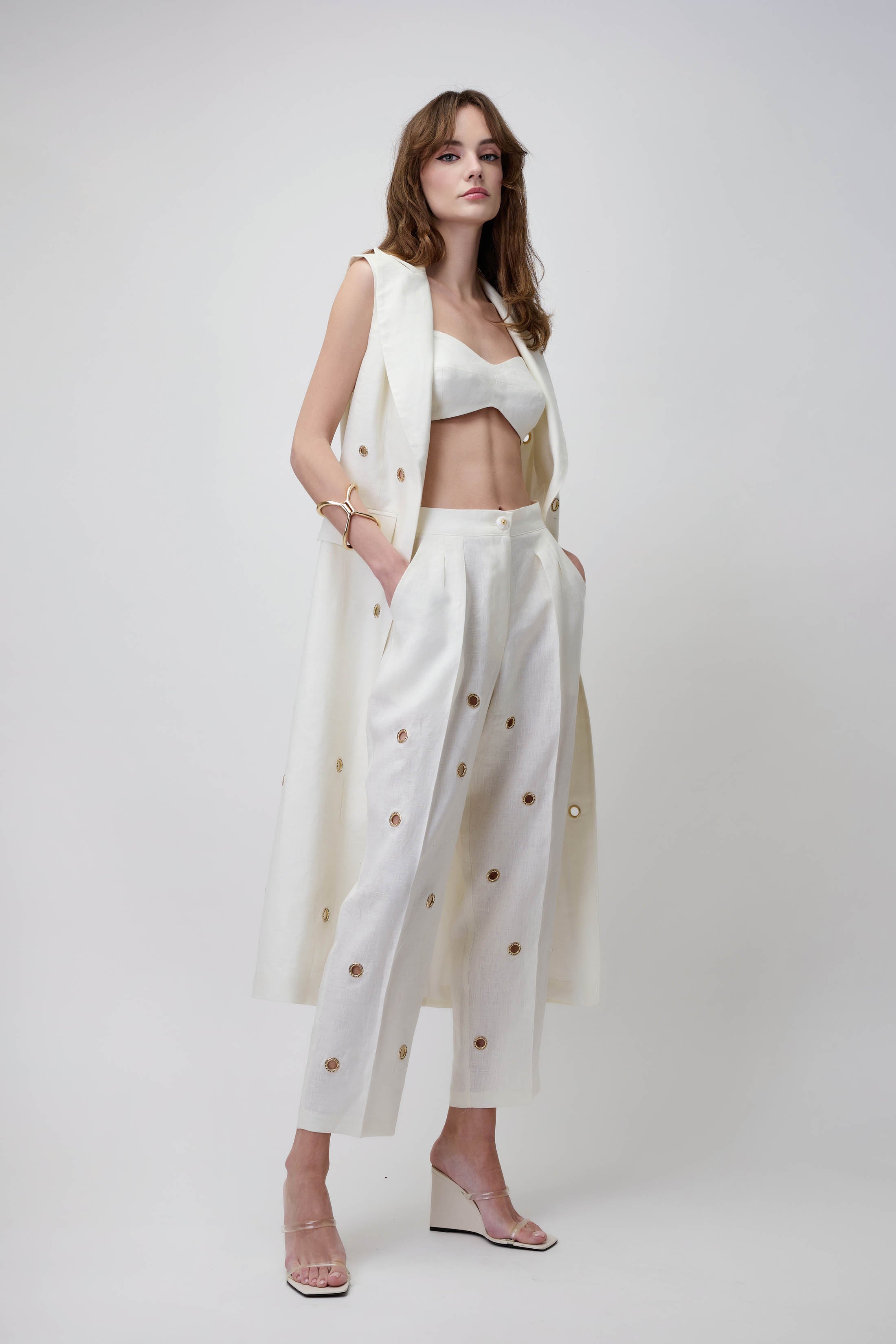 Trousers in Linen with Gold Rings